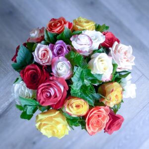 Bouquet de roses multicolores - Le raffiné